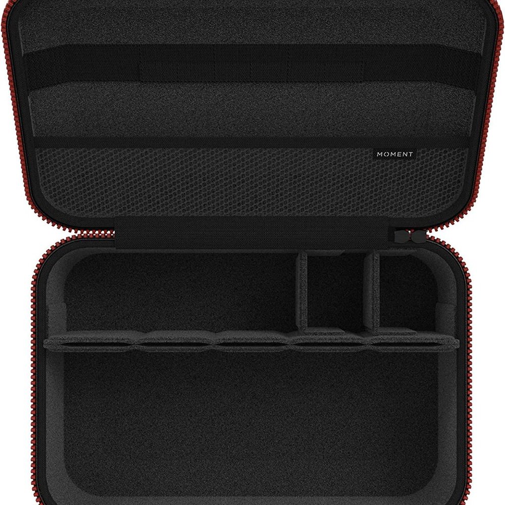Moment Rugged Weatherproof Camera Accessories Case - Picture 2 of 3